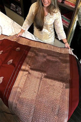 Epiphany Wine Soft Banarasi Silk Saree With Inspiring Blouse Piece