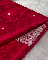 Rajvalli – Red Banarasi Tanchoi Floral Booti Mashru Silk Saree with Zari Border