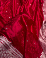 Rajvalli – Red Banarasi Tanchoi Floral Booti Mashru Silk Saree with Zari Border