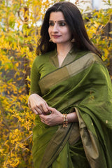 Kamini – Green Linen Silk Saree with Jacquard Weaving Detail
