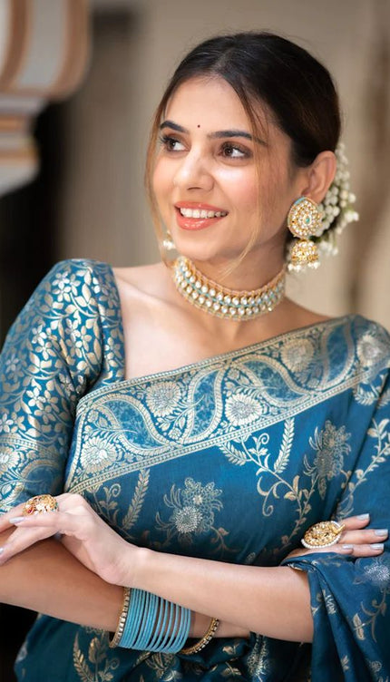 Hema RamaGreen Banarasi Silk Saree WIth Fabulouse Blouse Piece