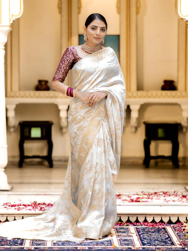 Hema White Banarasi Silk Saree WIth Fabulouse Blouse Piece