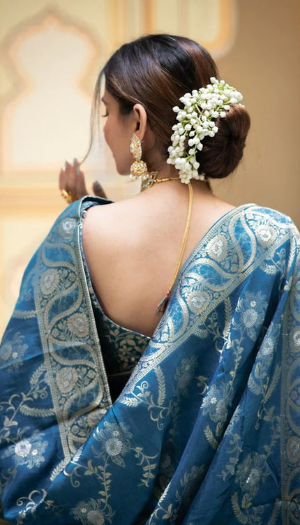 Hema RamaGreen Banarasi Silk Saree WIth Fabulouse Blouse Piece