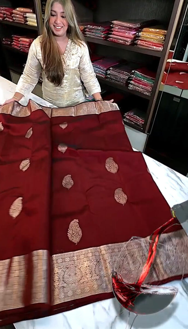 Epiphany Wine Soft Banarasi Silk Saree With Inspiring Blouse Piece