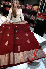 Epiphany Wine Soft Banarasi Silk Saree With Inspiring Blouse Piece