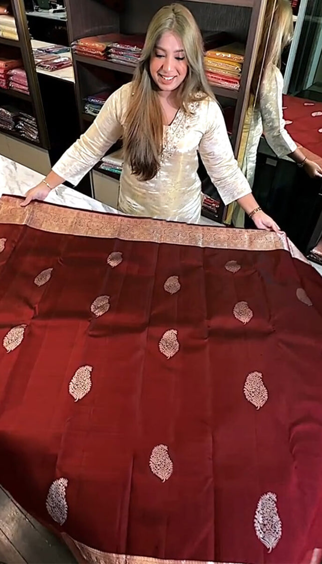 Epiphany Wine Soft Banarasi Silk Saree With Inspiring Blouse Piece