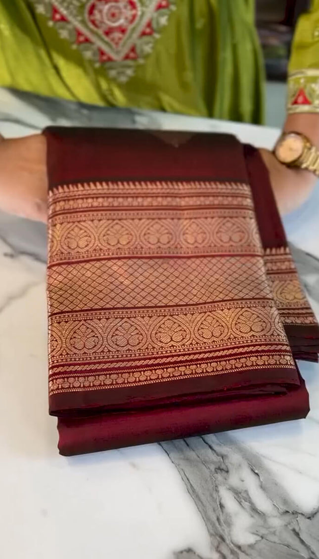 Splendorous Wine Soft Banarasi Silk Saree With Nebula Blouse Piece