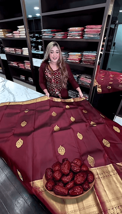 Eclat Maroon Soft Banarasi Silk Saree With Flameboyant Blouse Piece