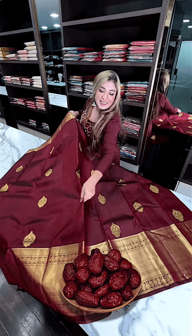 Eclat Maroon Soft Banarasi Silk Saree With Flameboyant Blouse Piece