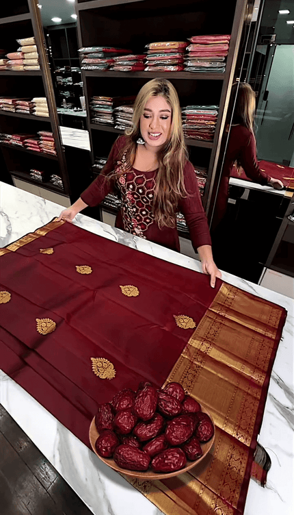 Eclat Maroon Soft Banarasi Silk Saree With Flameboyant Blouse Piece