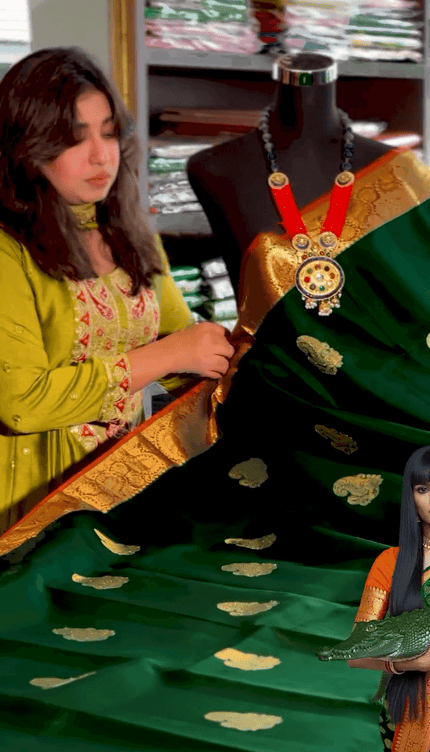 Impressive Dark Green Soft Banarasi Silk Saree With Lovely Blouse Piece