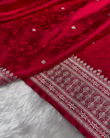 Rajvalli – Red Banarasi Tanchoi Floral Booti Mashru Silk Saree with Zari Border