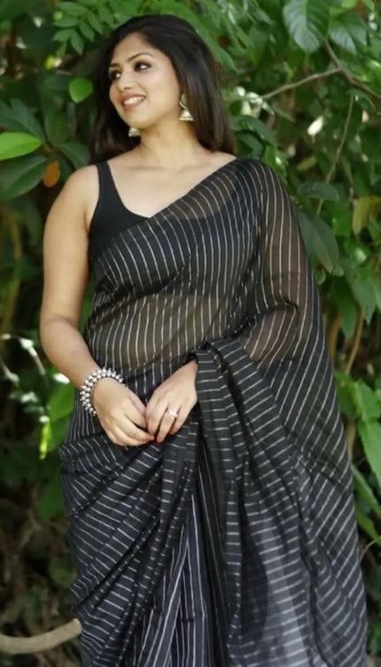 Black Banarasi Soft Silk Saree With Weaving Work