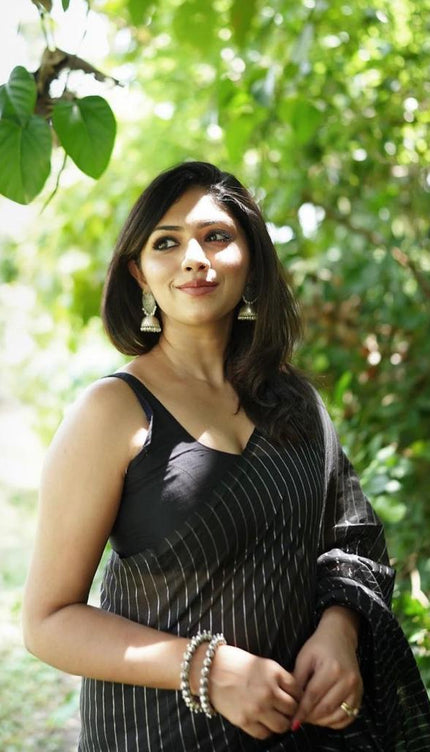 Black Banarasi Soft Silk Saree With Weaving Work