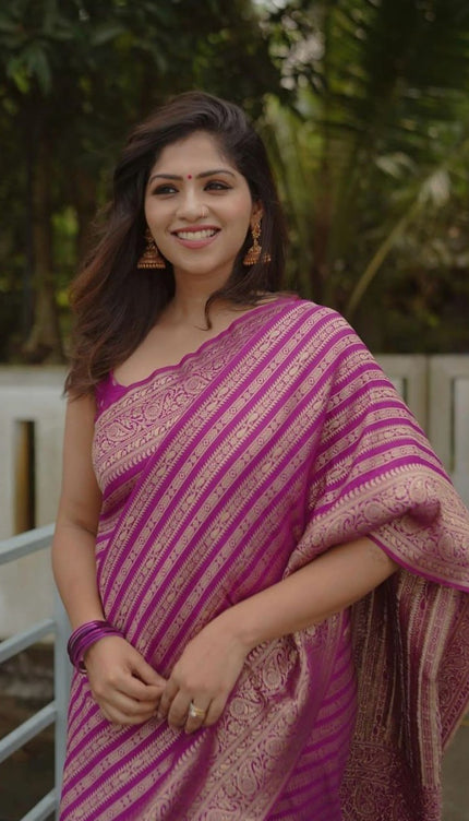 Incomparable Magenta Soft Silk Saree
