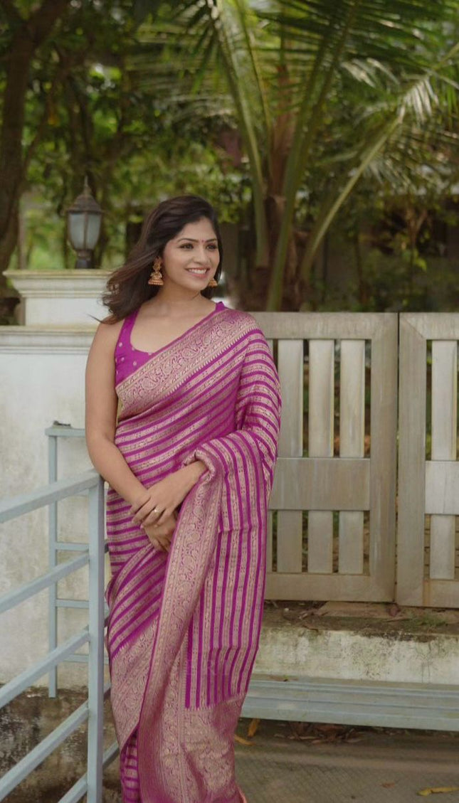 Incomparable Magenta Soft Silk Saree