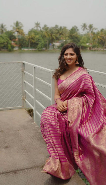 Incomparable Magenta Soft Silk Saree