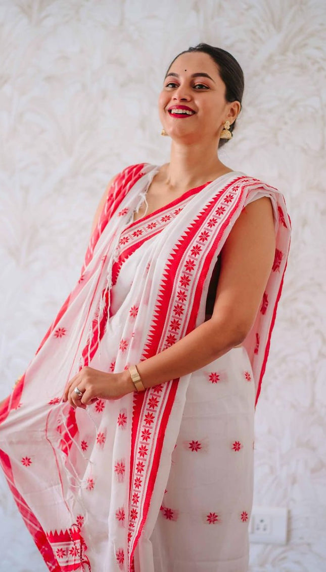 Lissome White Cotton Silk Saree