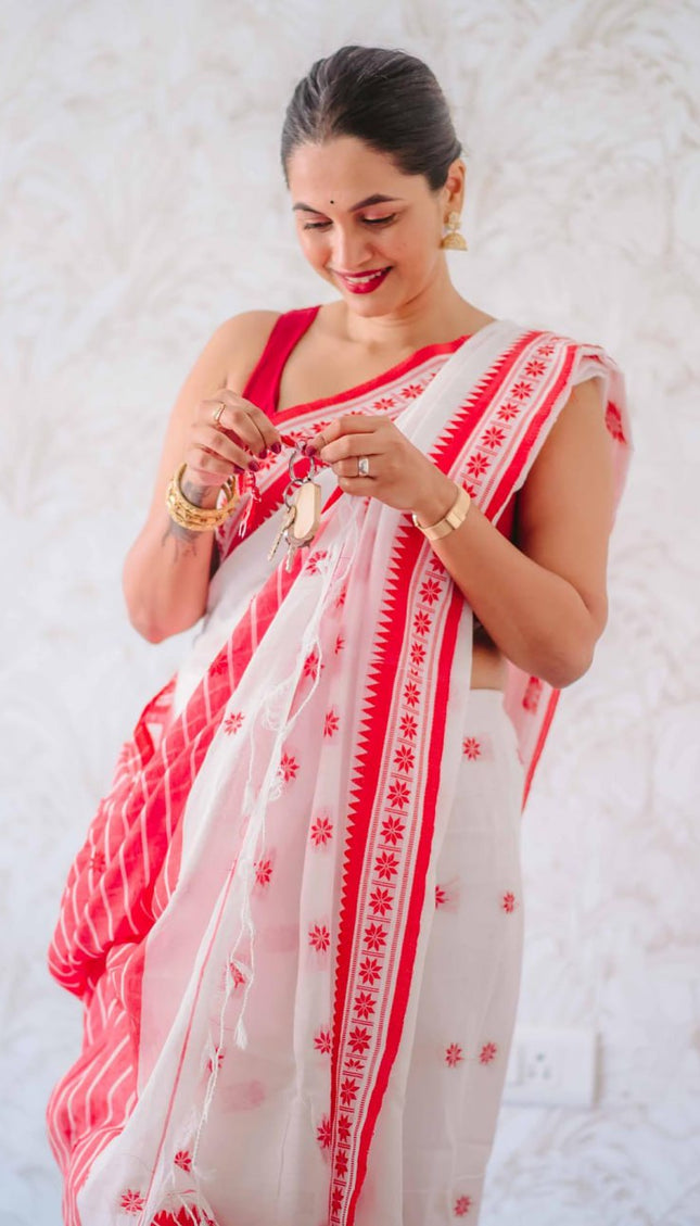 Lissome White Cotton Silk Saree
