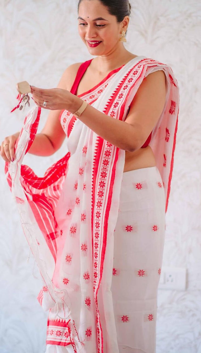 Lissome White Cotton Silk Saree