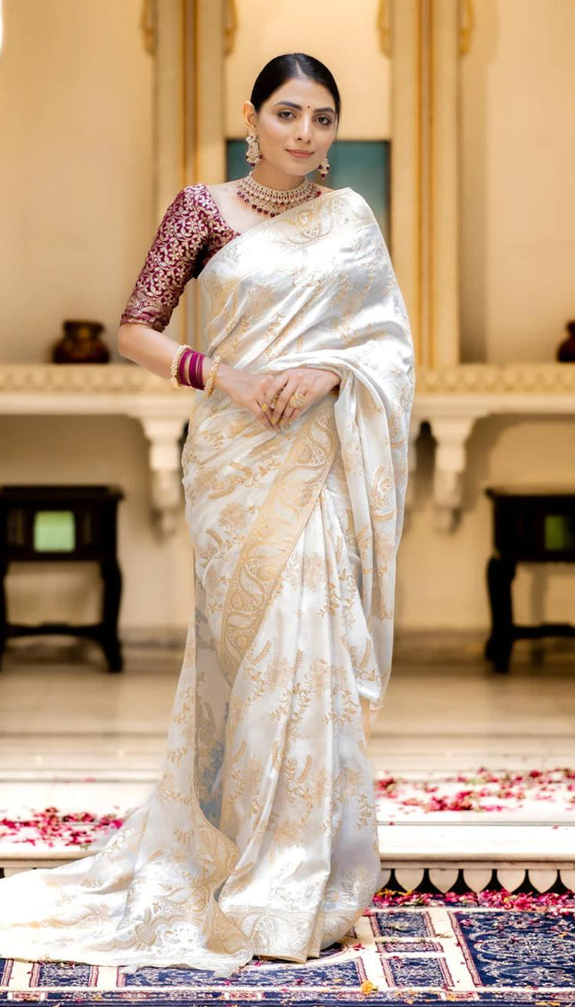 Snappy Off White Soft Silk Saree