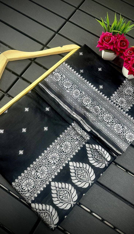 Fugacious Black Banarasi Silk Saree