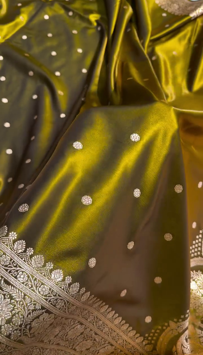 Antique Mustard Banarasi Silk Saree with Golden Zari Weaving & Paisley Border