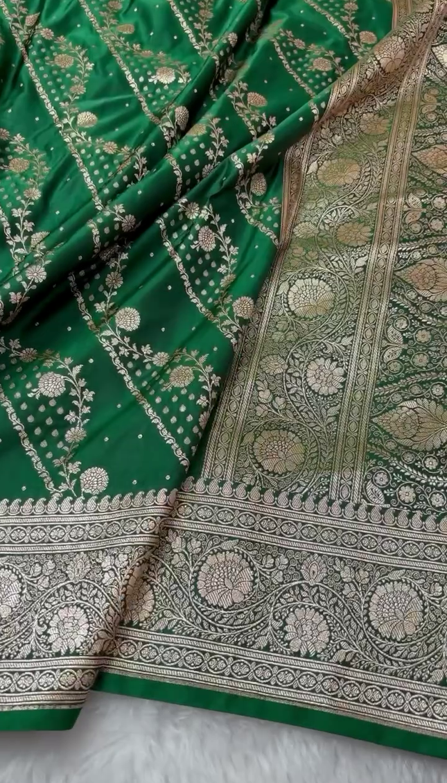 Emerald Green Banarasi Silk Saree – Woven with Royal Grace