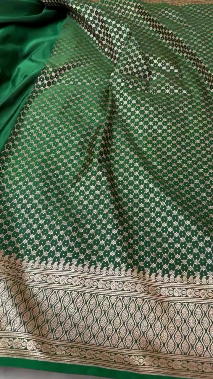 Emerald Green Banarasi Silk Saree with Intricate Gold Zari Jaal