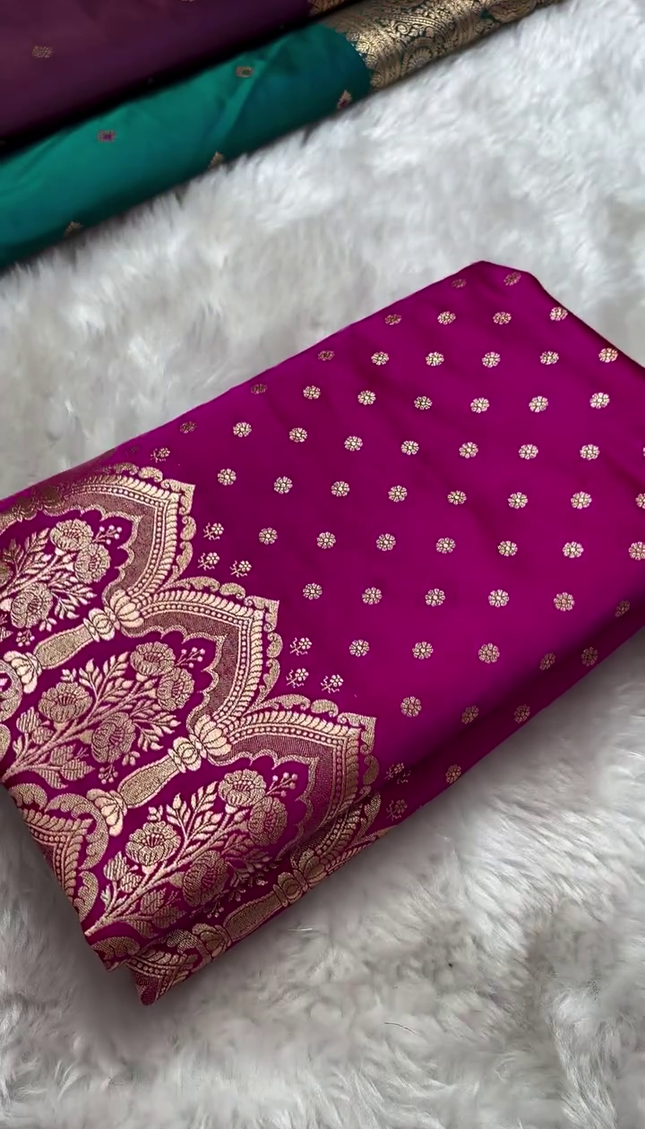 Magenta Majesty Banarasi Silk Saree – Woven with Golden Grace
