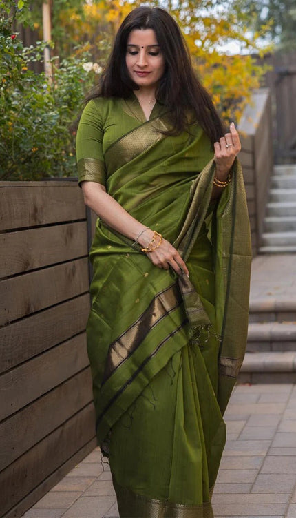 Kamini – Green Linen Silk Saree with Jacquard Weaving Detail