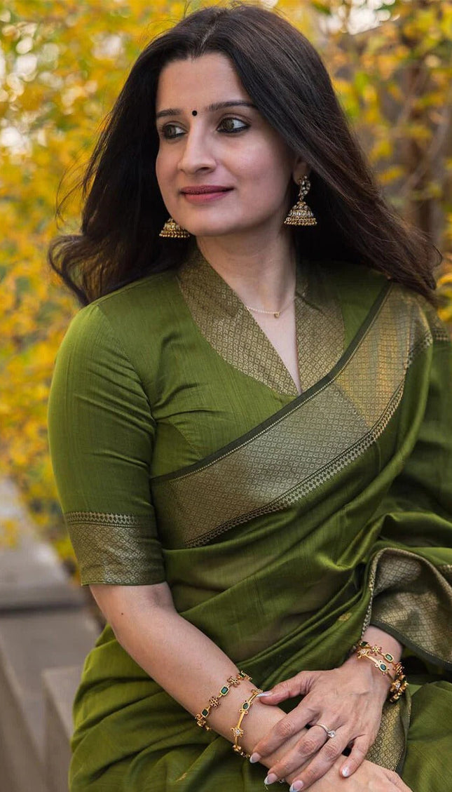 Kamini – Green Linen Silk Saree with Jacquard Weaving Detail